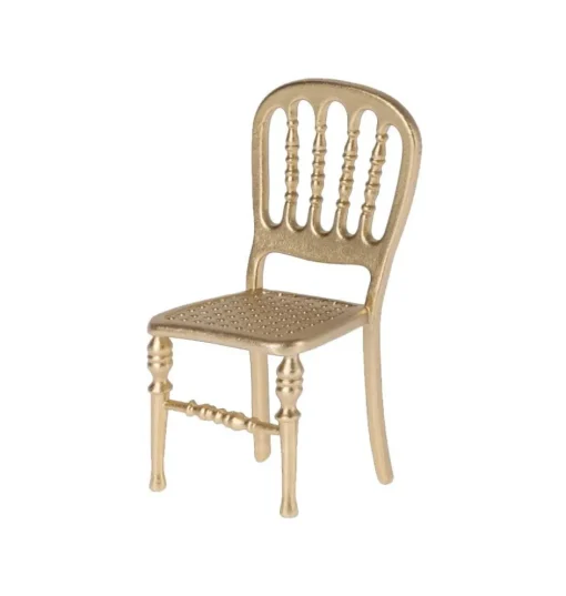 Goldener Stuhl von Maileg für die Mäuse.