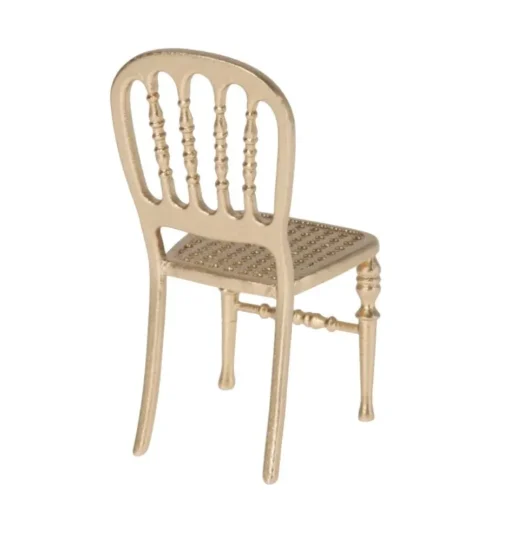 Goldener Stuhl von Maileg für die Mäuse.