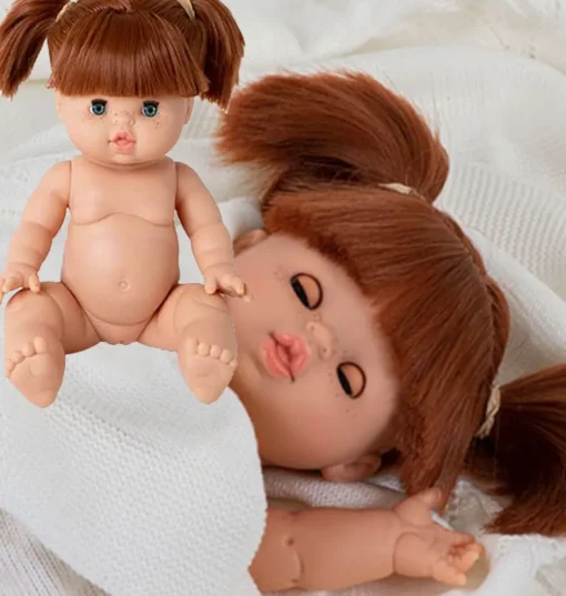 Gordi-Puppe Raphaëlle von Minikane mit braunen Schlafaugen.