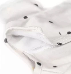 Skrållanisches graues Kleid mit Punkten für Puppen von 36 bis 40 cm